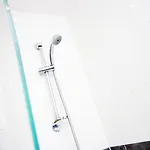 Appartement 2br Near Centre *