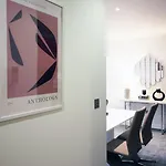 Appartement 2br Near Centre *