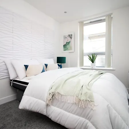 2br Near Centre * Бристоль