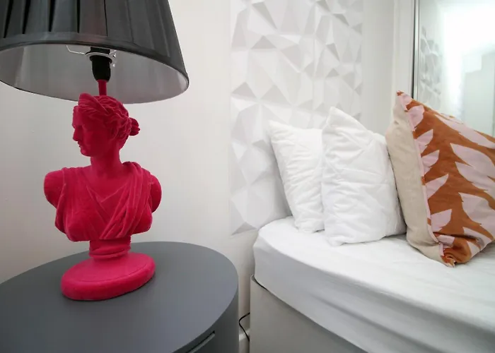 2br Near Centre * Бристоль